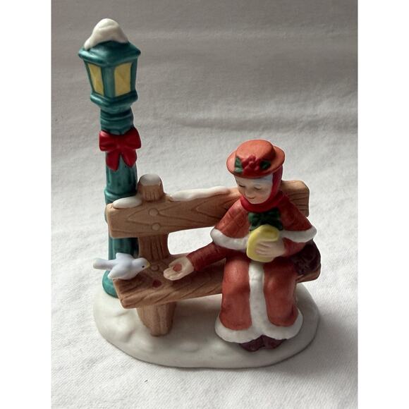 Vintage Lefton 1988 Colonial Christmas Village Figurine Lady Bird Street Light - Picture 1 of 3